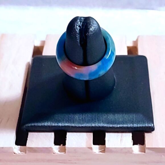 RESIN RAINBOW COLORS PINKY RING SIZE 5 - Picture 4 of 4